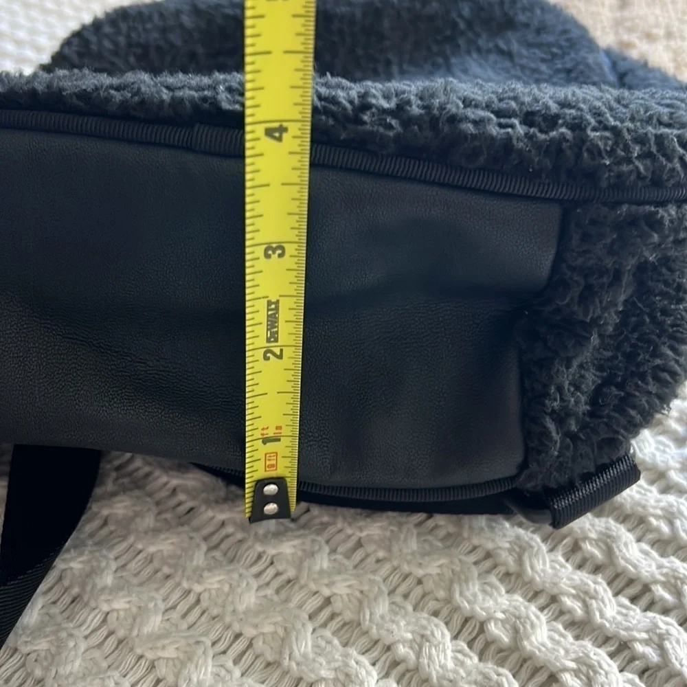Ivivva • lead with love sherpa mini backpack
